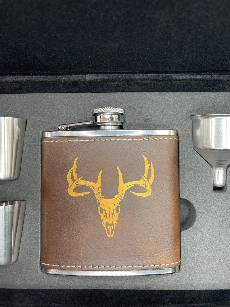 Buck Skull, Flask Box Set (customizable)
