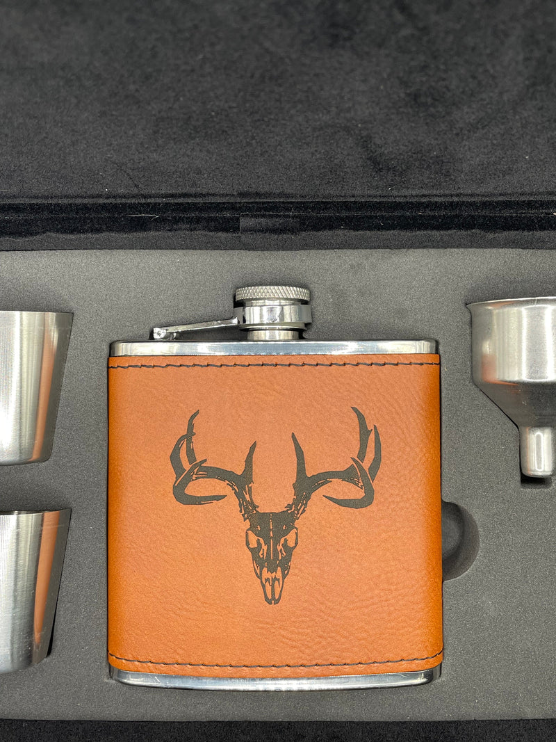 Buck Skull, Flask Box Set (customizable)