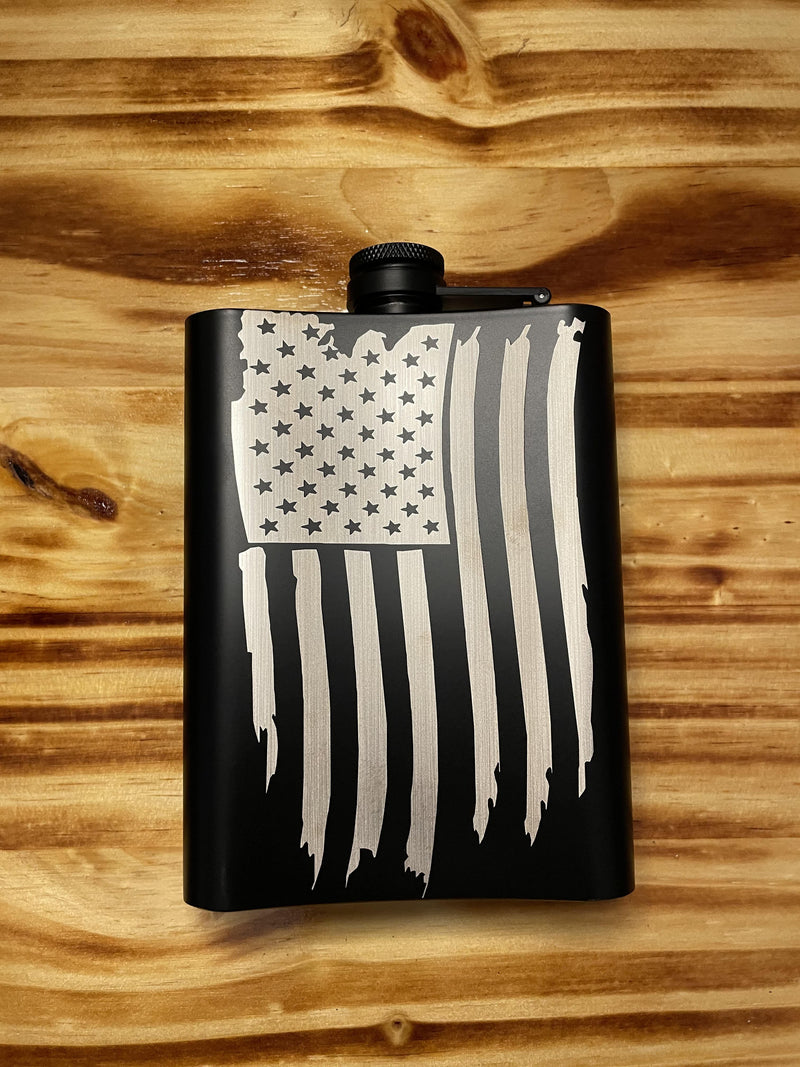 AMERICAN TRADITIONAL ROSE WITH HANGING FLAG HIP FLASK